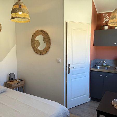 Loft, Studio And Love Rooms Bourg-Saint-Christophe Bagian luar foto