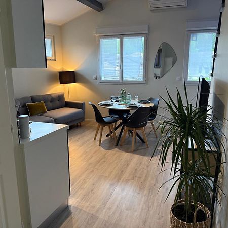 Loft, Studio And Love Rooms Bourg-Saint-Christophe Bagian luar foto