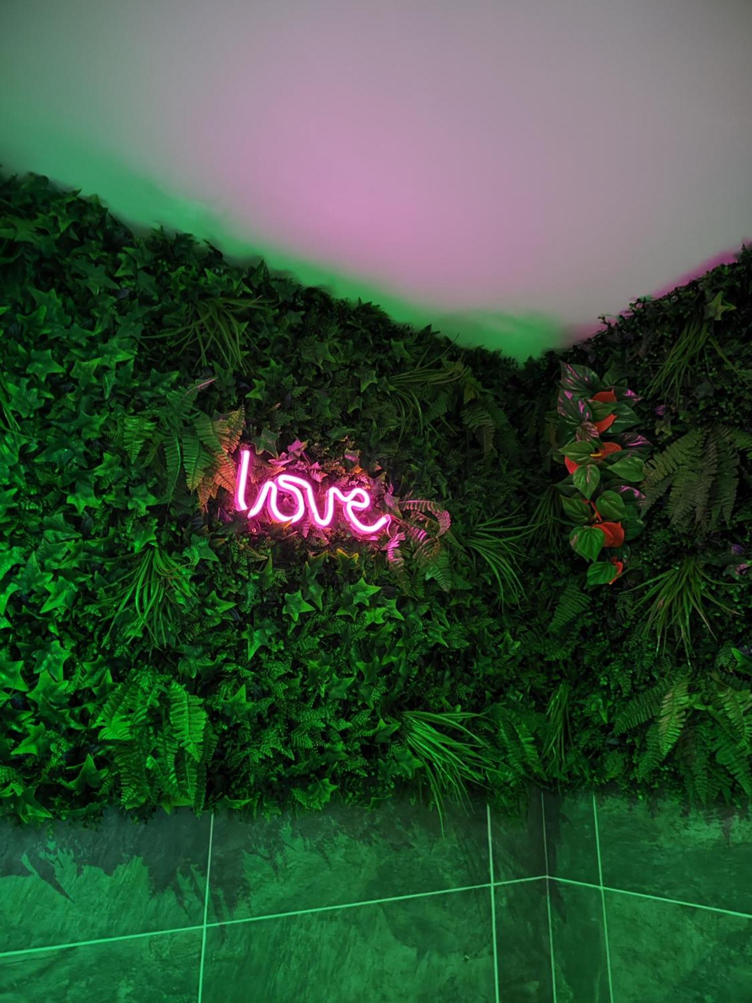 Loft, Studio And Love Rooms Bourg-Saint-Christophe Ruang foto