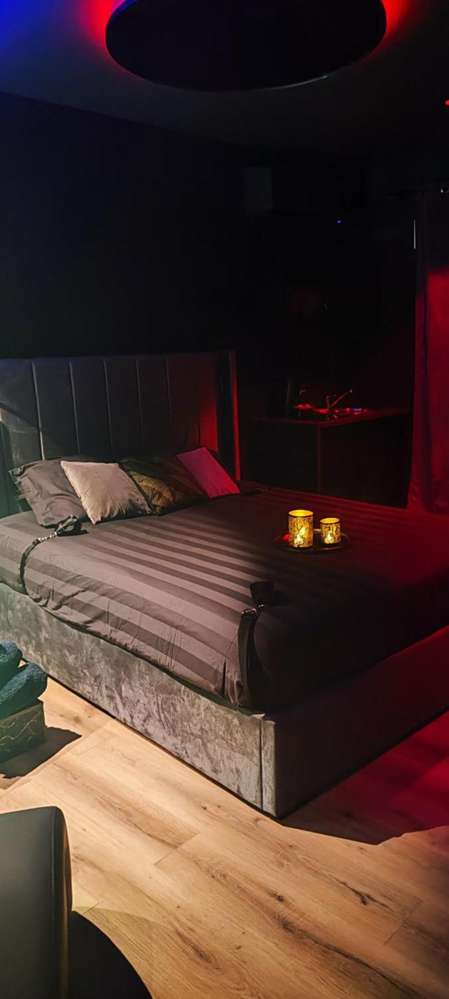 Loft, Studio And Love Rooms Bourg-Saint-Christophe Bagian luar foto