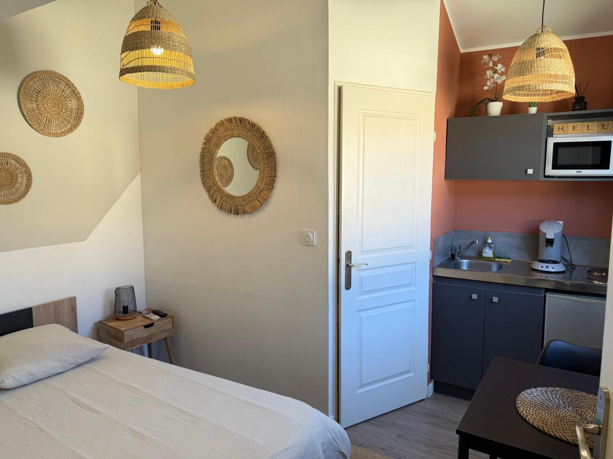 Loft, Studio And Love Rooms Bourg-Saint-Christophe Bagian luar foto