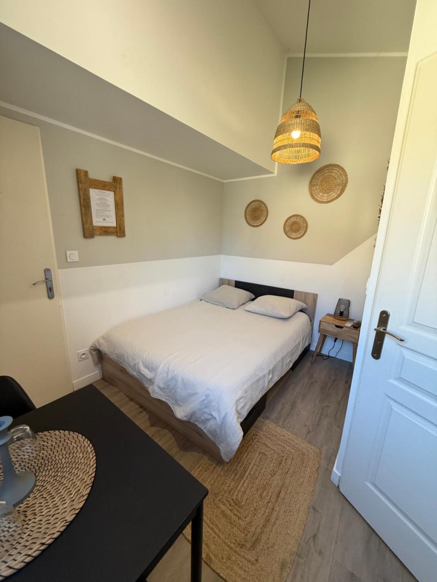 Loft, Studio And Love Rooms Bourg-Saint-Christophe Bagian luar foto