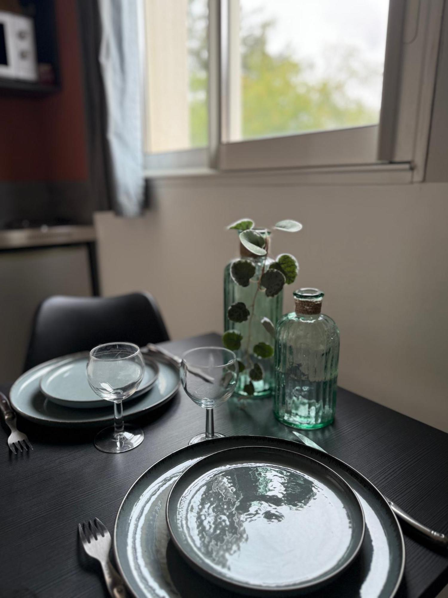 Loft, Studio And Love Rooms Bourg-Saint-Christophe Bagian luar foto