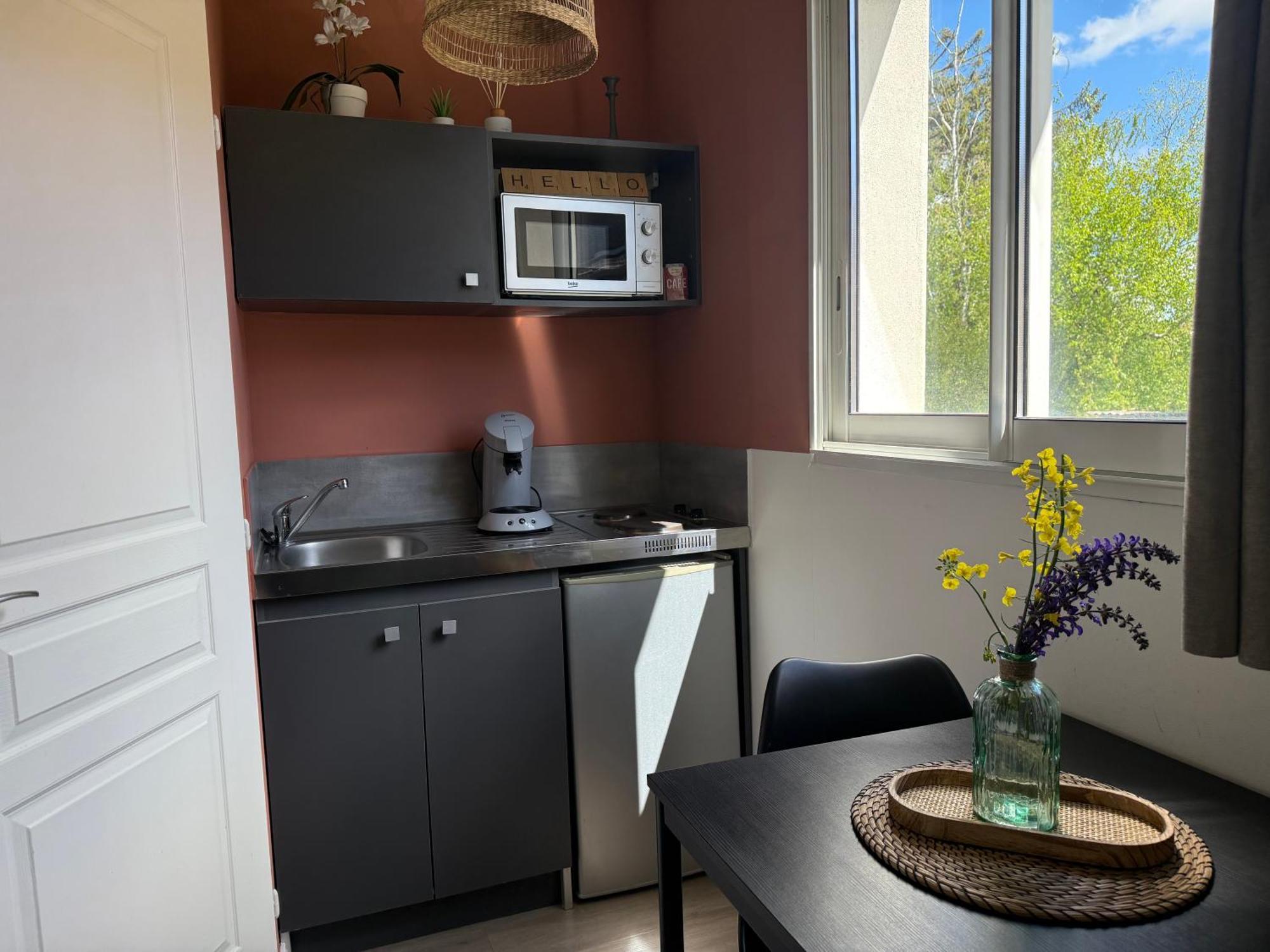Loft, Studio And Love Rooms Bourg-Saint-Christophe Bagian luar foto