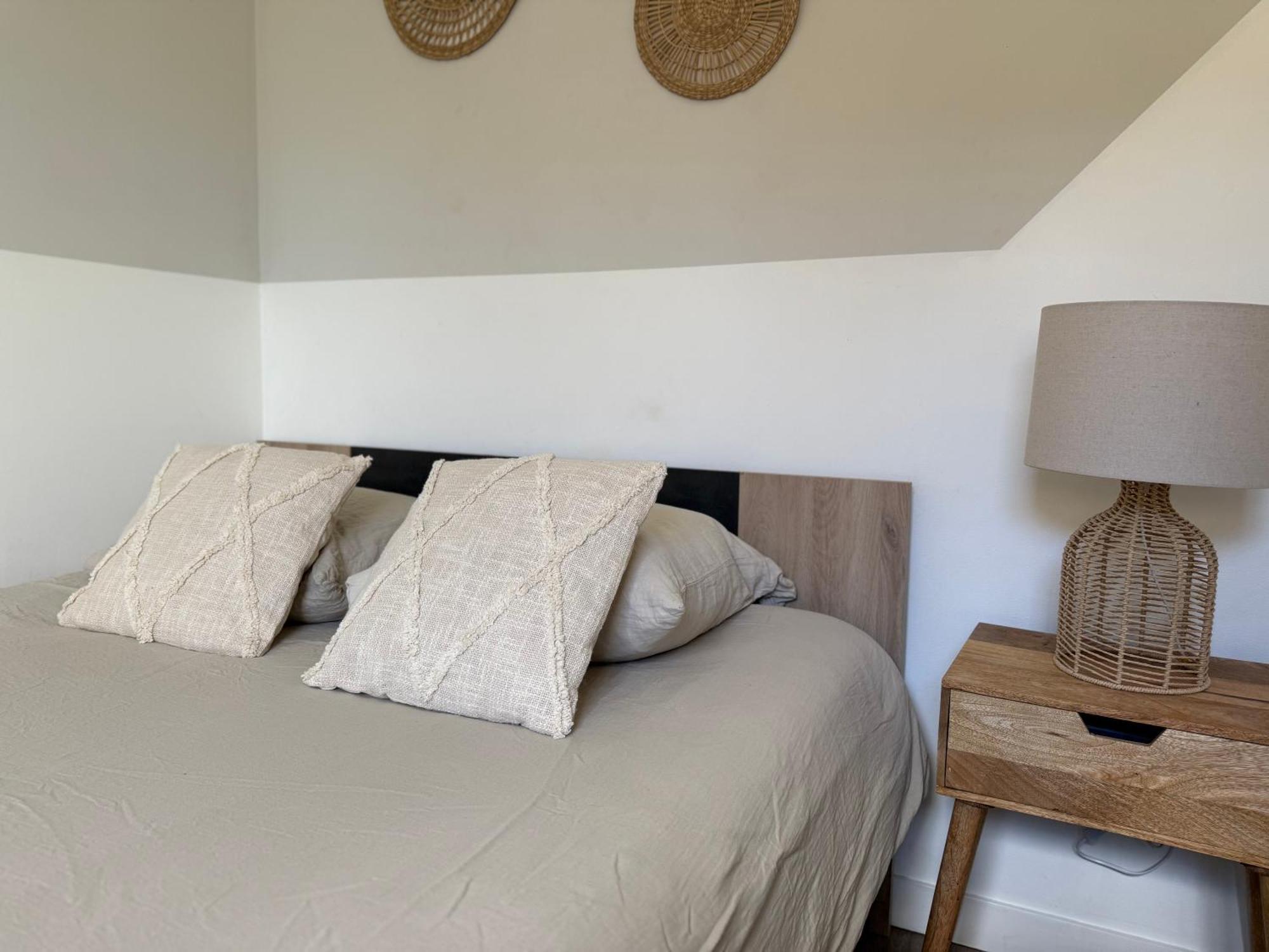 Loft, Studio And Love Rooms Bourg-Saint-Christophe Bagian luar foto