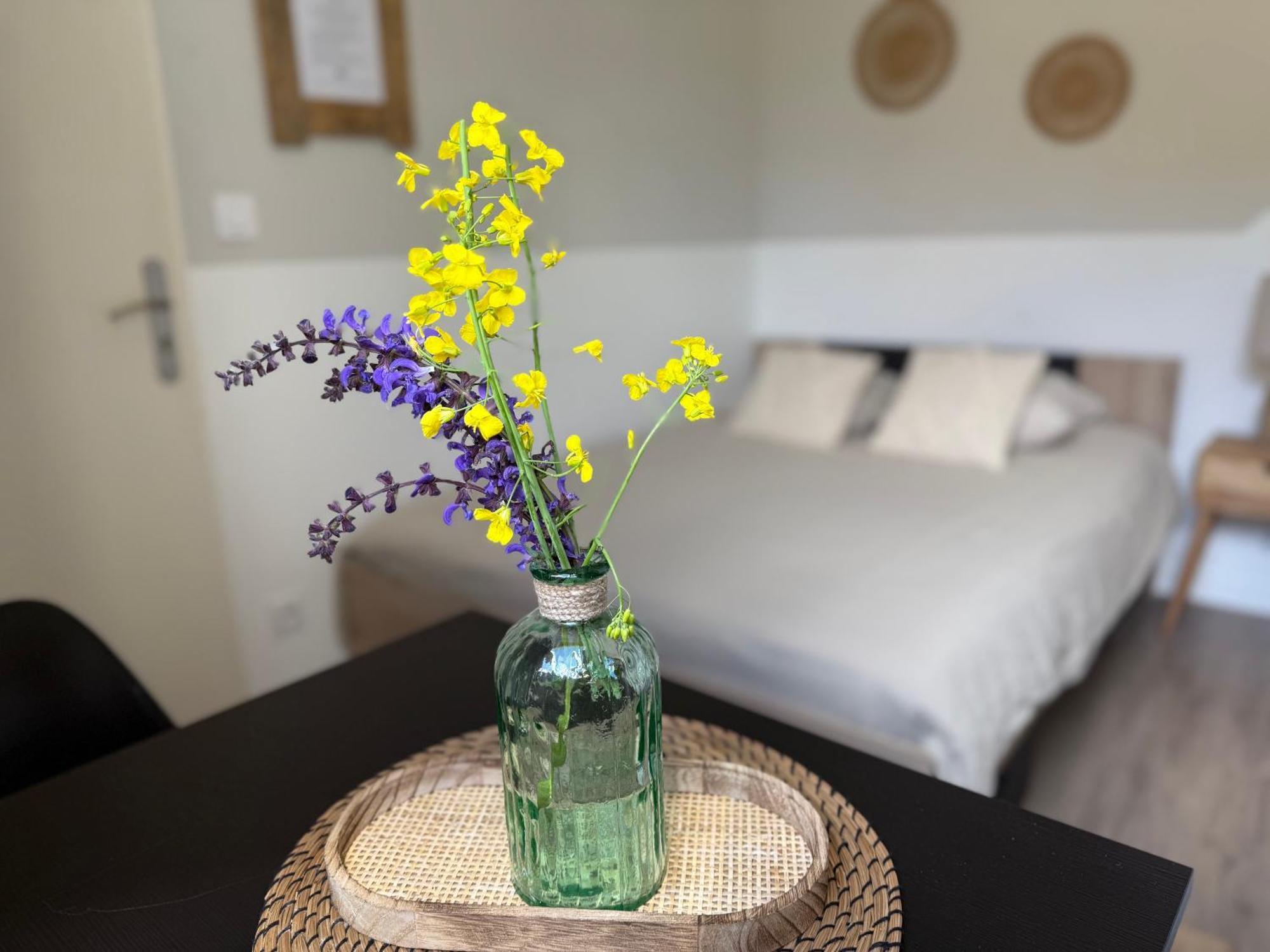 Loft, Studio And Love Rooms Bourg-Saint-Christophe Bagian luar foto