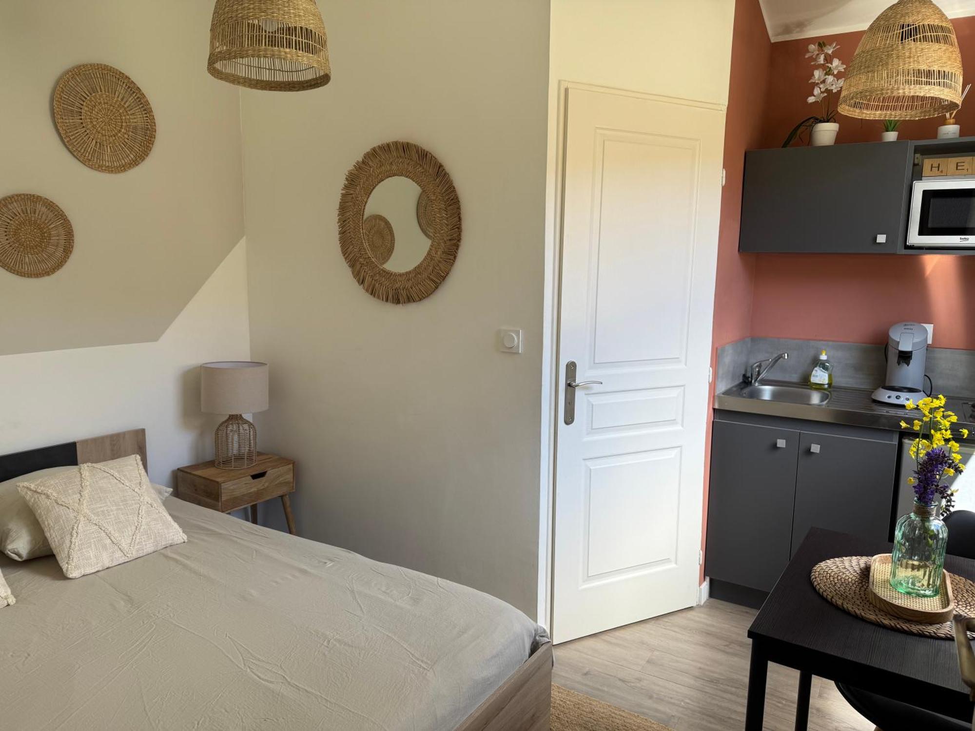 Loft, Studio And Love Rooms Bourg-Saint-Christophe Bagian luar foto